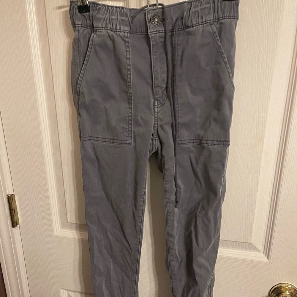 American eagle Stretch pants size 2 EUC